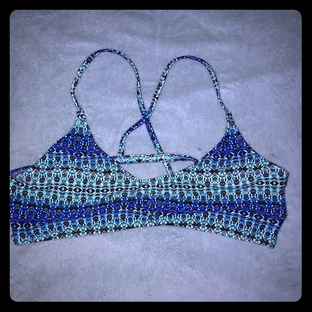 Charlotte rouse bikini top 💙